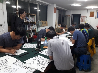 뒷마목판서화각