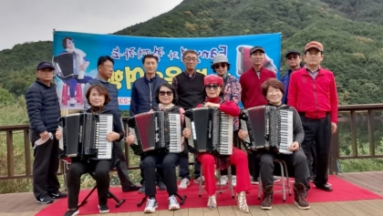 Eany석아코합주단